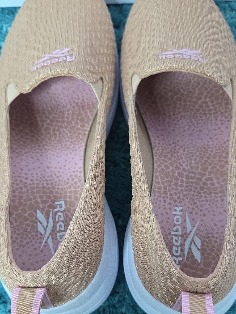 Reebok Women's Slip-On Walking Shoes in Rose Gold Size 8.5 - Picture 6 of 9